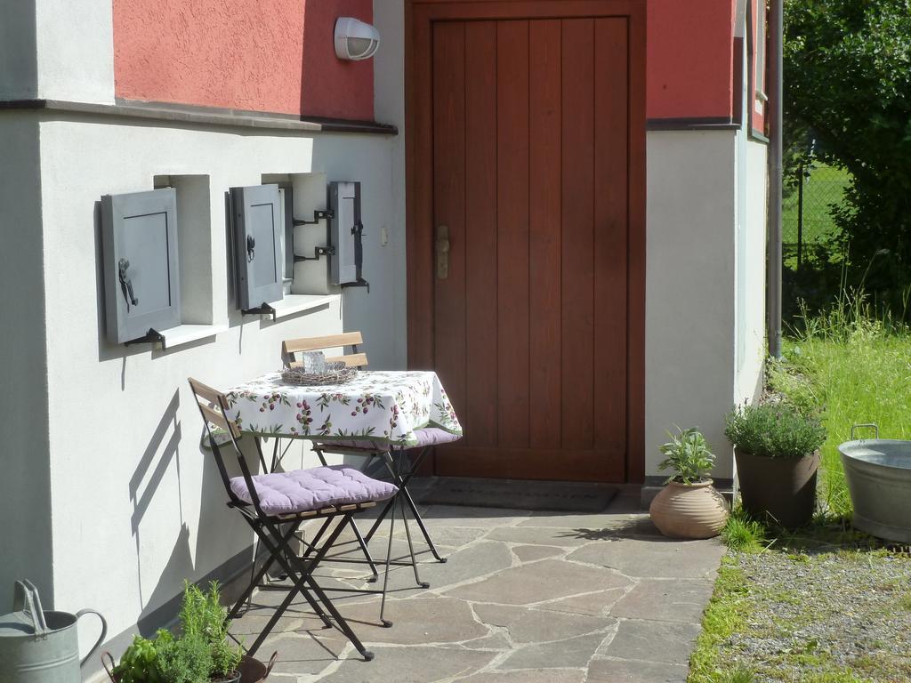 Villa Schnuck - Das Rote Ferienhaus Bad Gastein Szoba fotó