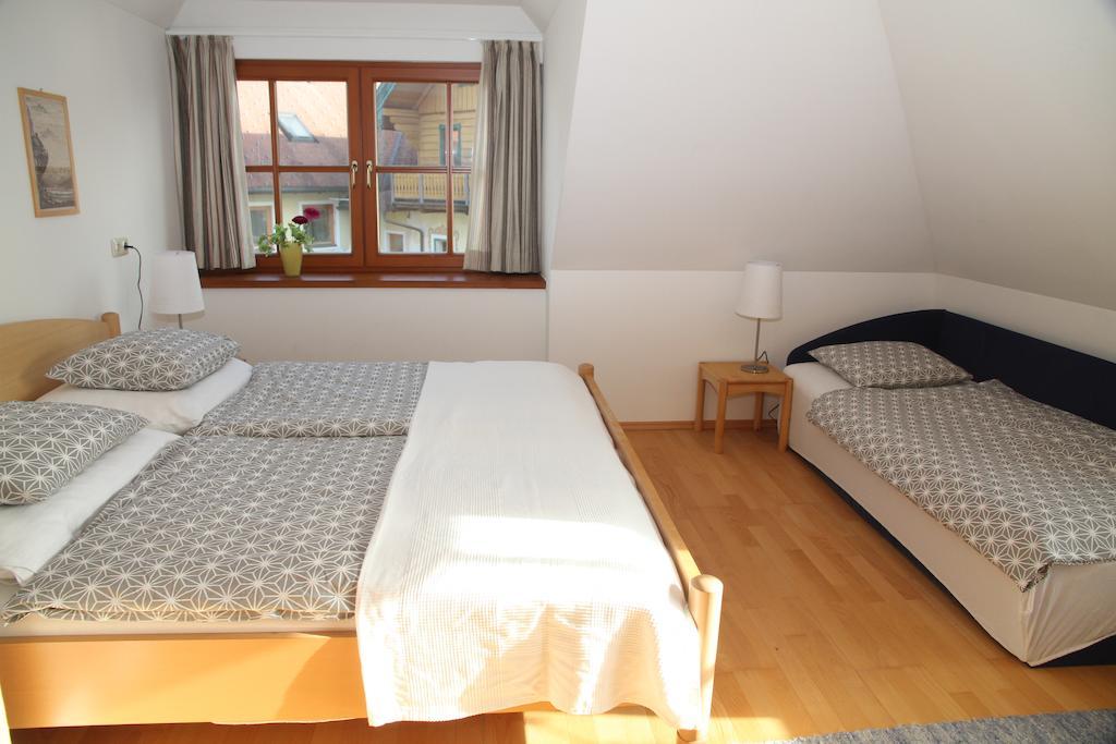 Villa Schnuck - Das Rote Ferienhaus Bad Gastein Szoba fotó